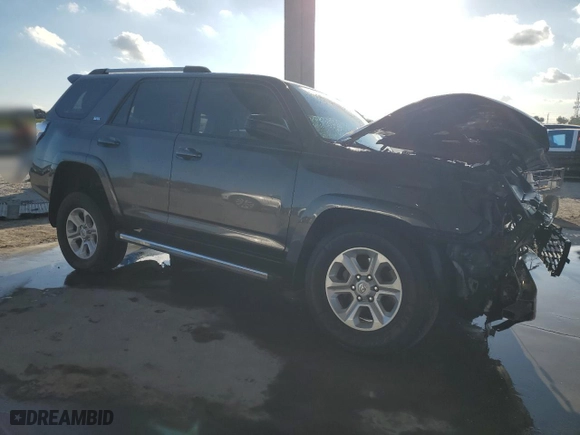 2021 Toyota 4Runner SR5 with VIN JTEEU5JR9M5228474, listed as a Copart auction lot 43867815 with 0 mi miles and Non Repairable. Bid and sale history available at carsss.com. Image 4.