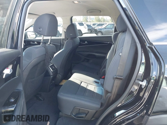 2019 Kia Sorento L with VIN 5XYPG4A30KG465482, listed as a IAAI auction lot 41811451 with 75,439 mi miles. Bid and sale history available at carsss.com. Image 8.