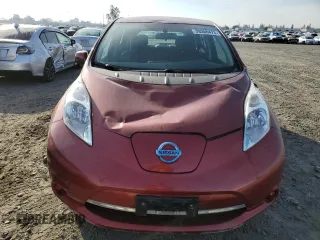2015 Nissan LEAF SV with VIN 1N4AZ0CP7FC311909, listed as a Copart auction lot 39358473 with 84,576 mi miles. Bid and sale history available at carsss.com. Image 5.
