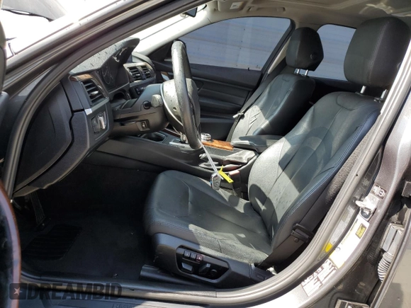 2013 BMW 3 Series 328i xDrive с VIN WBA3B5C55DF597111, выставлен на аукционе Copart как лот 62063575 с пробегом 105 018 миль миль и Чистый • Clean title. История ставок и продаж доступна на DreamBid. Изображение 7.