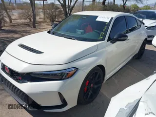 2025 Honda Civic Type R z VIN JHMFL5G4XSX002063, wystawiony jako IAAI lot #41979140 z przebiegiem 3 926 mil mil oraz . Historia ofert i sprzedaży dostępna na DreamBid. Obrazek 2.