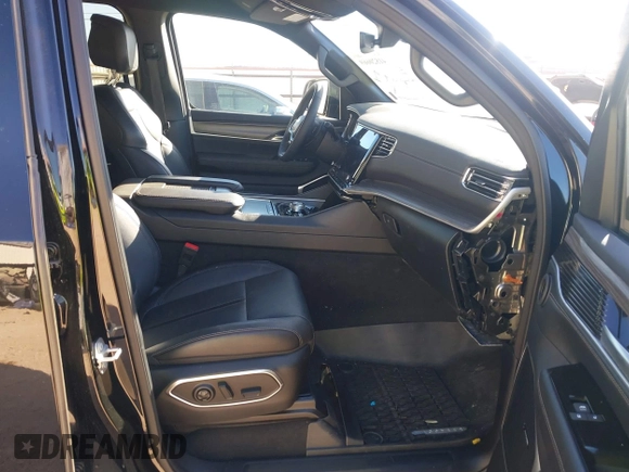2024 Jeep Wagoneer Series III with VIN 1C4SJVDP5RS174884, listed as a IAAI auction lot 41820669 with 20,173 mi miles and . Bid and sale history available at DreamBid. Image 5.