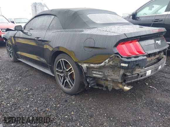 2020 Ford Mustang EcoBoost z VIN 1FATP8UH7L5131625, wystawiony jako IAAI lot #42295906 z przebiegiem 74 572 mil mil oraz . Historia ofert i sprzedaży dostępna na DreamBid. Obrazek 3.