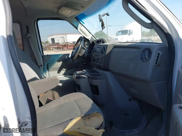 2010 Ford Econoline Wagon XL with VIN 1FBSS3BL6ADA58124, listed as a IAAI auction lot 41954745 with 162,411 mi miles. Bid and sale history available at carsss.com. Image 5.