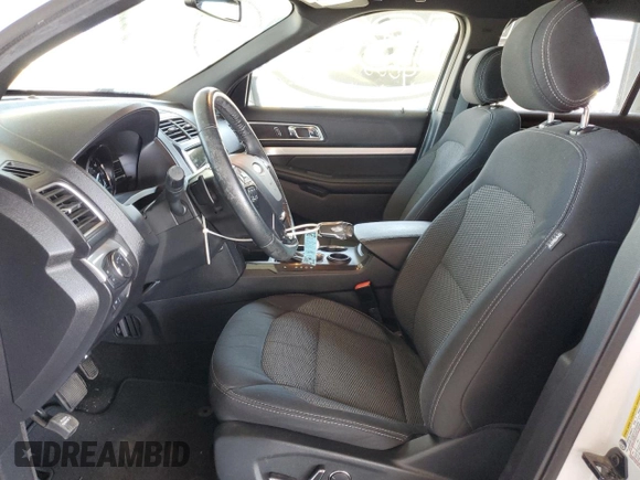 2017 Ford Explorer XLT с VIN 1FM5K7DH0HGD18076, выставлен на аукционе Copart как лот 62330935 с пробегом 72 307 миль миль и Списание • Salvage title. История ставок и продаж доступна на DreamBid. Изображение 7.