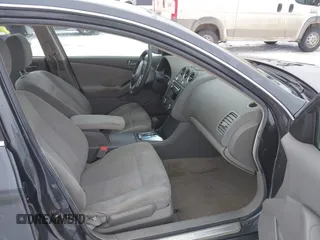 2010 Nissan Altima 2.5 S with VIN 1N4AL2AP6AN460986, listed as a IAAI auction lot 41614767 with 102,881 mi miles. Bid and sale history available at carsss.com. Image 5.