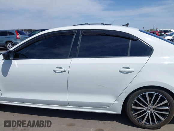 2016 Volkswagen Jetta Sport z VIN 3VWD17AJXGM394402, wystawiony jako IAAI lot #41896331 z przebiegiem 147 771 mil mil oraz . Historia ofert i sprzedaży dostępna na DreamBid. Obrazek 15.