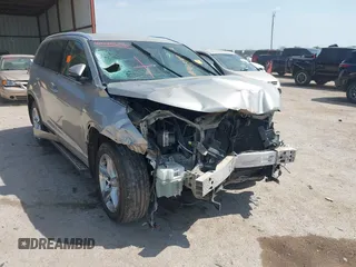 2015 Toyota Highlander Limited with VIN 5TDYKRFH3FS083587, listed as a IAAI auction lot 42045652 with Not provided miles and . Bid and sale history available at DreamBid. Image 6.