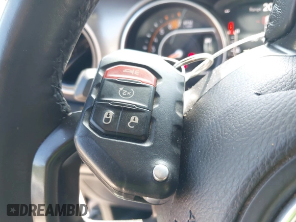 2018 Jeep Wrangler Unlimited Sport S с VIN 1C4HJXDN6JW277829, выставлен на аукционе IAAI как лот 42607187 с пробегом 107 461 миль миль и . История ставок и продаж доступна на DreamBid. Изображение 11.
