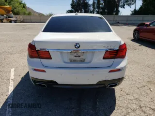2015 BMW 7 Series 750Li z VIN WBAYE8C50FD782356, wystawiony jako Copart lot #64578895 z przebiegiem 195 656 mil mil oraz Czysty tytuł • Clean title. Historia ofert i sprzedaży dostępna na DreamBid. Obrazek 6.