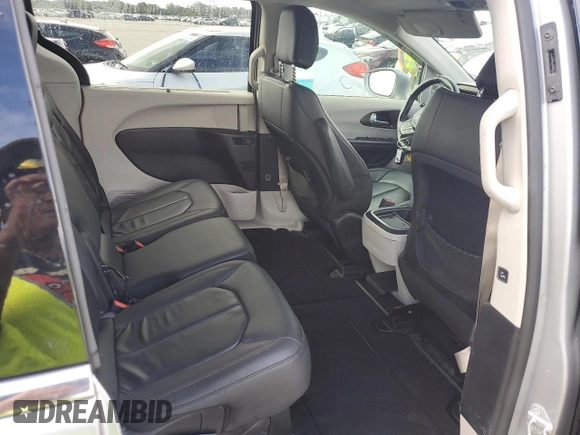 2017 Chrysler Pacifica Touring L with VIN 2C4RC1BG2HR552731, listed as a Copart auction lot 75826124 with Not Provided miles and Salvage Title. Bid and sale history available at DreamBid. Image 11.