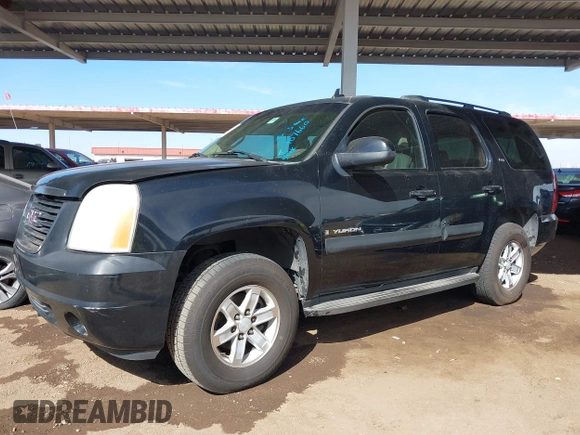 2008 GMC Yukon SLT w/4SB with VIN 1GKFC13078R107660, listed as a IAAI auction lot 41530944 with 229,929 mi miles. Bid and sale history available at carsss.com. Image 2.