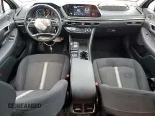 2020 Hyundai Sonata Hybrid Ultimate with VIN KMHL34JJ8LA013995, listed as a Copart auction lot 72614324 with 71,369 mi miles and Salvage Title. Bid and sale history available at carsss.com. Image 8.