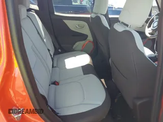 2016 Jeep Renegade Latitude with VIN ZACCJABTXGPC53077, listed as a IAAI auction lot 42134081 with 30,191 mi miles and . Bid and sale history available at carsss.com. Image 8.