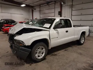 2002 Dodge Dakota SLT with VIN 1B7GL42X32S632375, listed as a IAAI auction lot 39909886 with 181,521 mi miles. Bid and sale history available at carsss.com. Image 2.