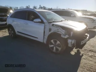 2017 Kia Niro Touring Launch Edition with VIN KNDCC3LC0H5058507, listed as a Copart auction lot 46480425 with 81,940 mi miles and Non Repairable. Bid and sale history available at carsss.com. Image 4.