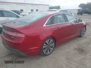 2018 Lincoln MKZ Hybrid Reserve z VIN 3LN6L5MU5JR623574, wystawiony jako IAAI lot #41946123 z przebiegiem 72 893 mil mil oraz . Historia ofert i sprzedaży dostępna na DreamBid. Obrazek 4.