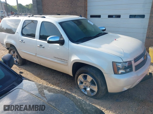 2008 Chevrolet Suburban LTZ z VIN 1GNFK163X8R196314, wystawiony jako IAAI lot #42127143 z przebiegiem 119 598 mil mil oraz . Historia ofert i sprzedaży dostępna na DreamBid. Obrazek 1.