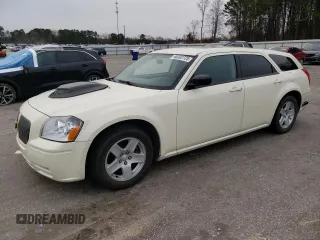 2005 Dodge Magnum SE with VIN 2D8FV48V05H593432, listed as a Copart auction lot 48302725 with 77,204 mi miles and Salvage Title. Bid and sale history available at carsss.com. Image 1.