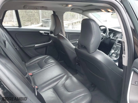 2016 Volvo V60 T5 Drive-E Premier with VIN YV140MEK5G1299728, listed as a IAAI auction lot 41550325 with 134,507 mi miles. Bid and sale history available at carsss.com. Image 8.