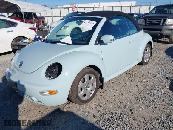 2003 Volkswagen Beetle GLS z VIN 3VWCK21YX3M304572, wystawiony jako IAAI lot #41286079 z przebiegiem 42 450 mil mil oraz . Historia ofert i sprzedaży dostępna na DreamBid. Obrazek 2.