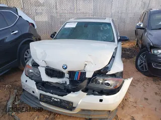 2007 BMW 3 Series 335i with VIN WBAVB73517VH23269, listed as a IAAI auction lot 37625344 with 1 mi miles. Bid and sale history available at carsss.com. Image 6.