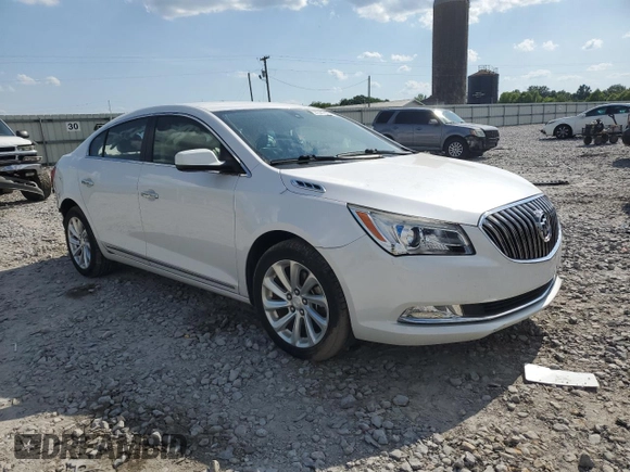 2016 Buick LaCrosse with VIN 1G4GA5G33GF163124, listed as a Copart auction lot 57841645 with 60,682 mi miles and Salvage title. Bid and sale history available at DreamBid. Image 4.
