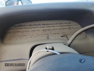 2000 Ford F-250 XL z VIN 1FTNX20L3YEE20339, wystawiony jako Copart lot #56939445 z przebiegiem Nie podano mil oraz Szkoda całkowita • Salvage title. Historia ofert i sprzedaży dostępna na DreamBid. Obrazek 9.