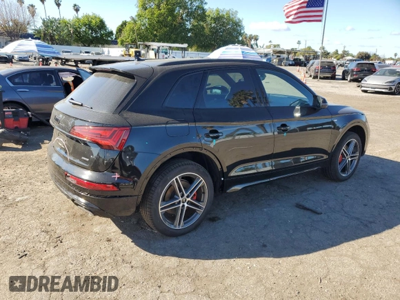 2024 Audi Q5 S line Premium Plus z VIN WA1E2AFY6R2125874, wystawiony jako Copart lot #47052955 z przebiegiem 1 144 mil mil oraz Szkoda całkowita • Salvage title. Historia ofert i sprzedaży dostępna na DreamBid. Obrazek 3.
