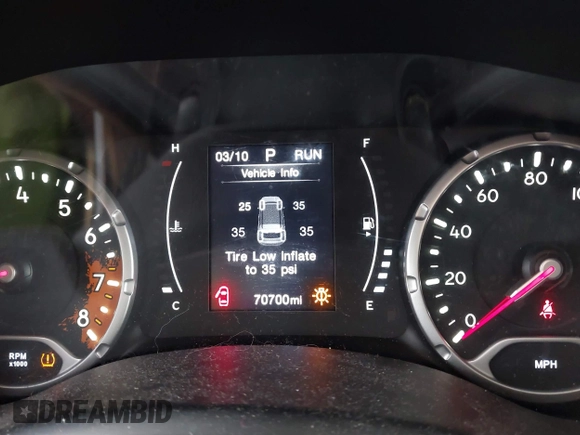 2017 Jeep Renegade Altitude z VIN ZACCJABB1HPF97308, wystawiony jako IAAI lot #41768981 z przebiegiem 70 700 mil mil oraz . Historia ofert i sprzedaży dostępna na DreamBid. Obrazek 7.