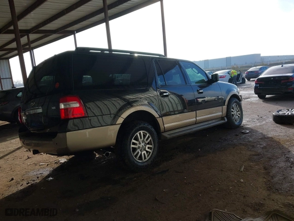 2014 Ford Expedition EL XLT with VIN 1FMJK1H54EEF13486, listed as a IAAI auction lot 41198753 with 130,797 mi miles. Bid and sale history available at carsss.com. Image 4.
