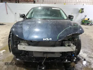 2022 Kia EV6 Light with VIN KNDC34LB8N5071384, listed as a Copart auction lot 88731405 with 15,528 mi miles and Salvage Title. Bid and sale history available at carsss.com. Image 5.