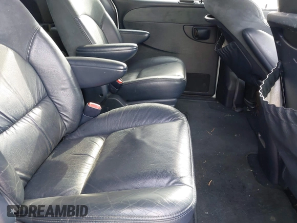 2001 Chrysler Town & Country Limited with VIN 2C8GP64L71R299459, listed as a IAAI auction lot 41715441 with 305,809 mi miles. Bid and sale history available at carsss.com. Image 8.