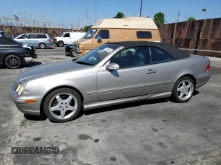2003 Mercedes-Benz CLK 4.3L with VIN WDBLK70G23T141120, listed as a Copart auction lot 67302364 with 123,097 mi miles and Salvage Title. Bid and sale history available at carsss.com. Image 1.