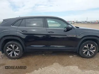 2024 Volkswagen Atlas SE с VIN 1V2LE2CA4RC229547, выставлен на аукционе IAAI как лот 42062372 с пробегом 12 237 миль миль и . История ставок и продаж доступна на DreamBid. Изображение 13.