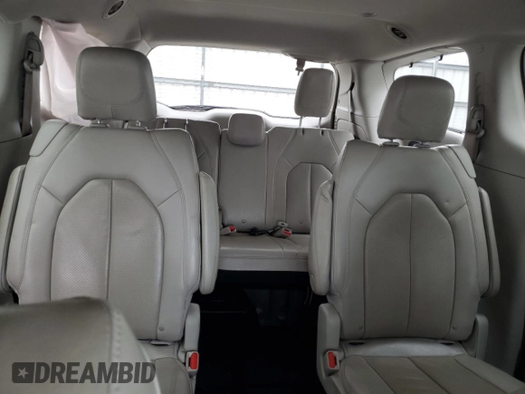 2021 Chrysler Pacifica Touring L with VIN 2C4RC1BG7MR606731, listed as a Copart auction lot 48249895 with 26,026 mi miles and Non Repairable. Bid and sale history available at DreamBid. Image 10.