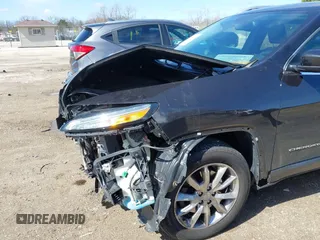 2014 Jeep Cherokee Limited with VIN 1C4PJMDS2EW153305, listed as a IAAI auction lot 41908007 with 88,015 mi miles. Bid and sale history available at carsss.com. Image 18.