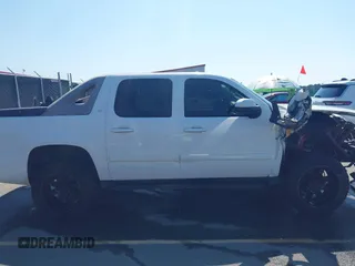 2007 Chevrolet Avalanche LTZ z VIN 3GNEC12037G254623, wystawiony jako IAAI lot #42589662 z przebiegiem 248 688 mil mil oraz . Historia ofert i sprzedaży dostępna na DreamBid. Obrazek 13.