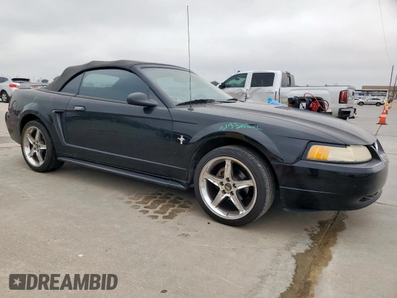 2000 Ford Mustang with VIN 1FAFP444XYF251973, listed as a Copart auction lot 58192815 with 114,531 mi miles and Salvage title. Bid and sale history available at DreamBid. Image 4.