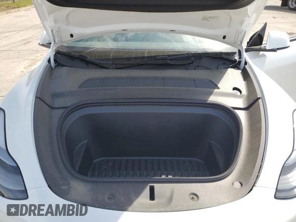 2024 Tesla Model Y Long Range с VIN 7SAYGDEE1RF152168, выставлен на аукционе Copart как лот 52436135 с пробегом 3 546 миль миль и Списание • Salvage title. История ставок и продаж доступна на DreamBid. Изображение 12.