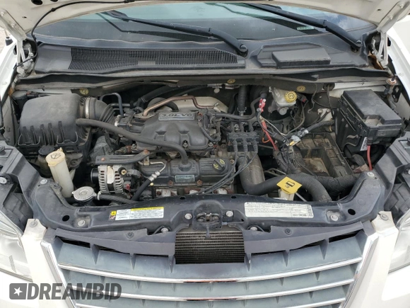 2010 Chrysler Town & Country Touring with VIN 2A4RR5D14AR129955, listed as a Copart auction lot 54684045 with 113,086 mi miles and Salvage Title. Bid and sale history available at DreamBid. Image 12.