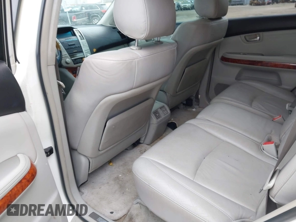 2005 Lexus RX 330 z VIN 2T2HA31U95C067272, wystawiony jako IAAI lot #42394428 z przebiegiem 164 662 mil mil oraz . Historia ofert i sprzedaży dostępna na DreamBid. Obrazek 8.
