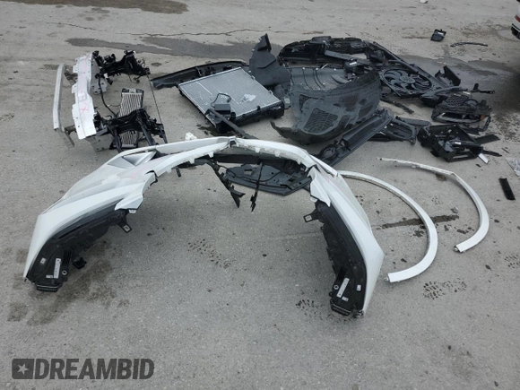 2024 BMW X7 xDrive40i z VIN 5UX23EM06R9S67707, wystawiony jako Copart lot #50916935 z przebiegiem 27 958 mil mil oraz Szkoda całkowita • Salvage title. Historia ofert i sprzedaży dostępna na DreamBid. Obrazek 13.