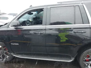 2016 GMC Yukon SLT with VIN 1GKS1BKC8GR217962, listed as a IAAI auction lot 40422726 with 182,293 mi miles. Bid and sale history available at carsss.com. Image 15.