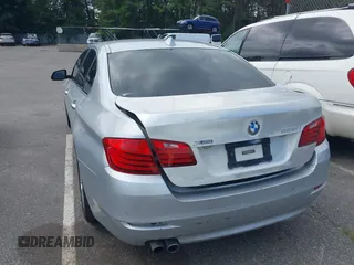 2014 BMW 5 Series 528i xDrive z VIN WBA5A7C51ED619786, wystawiony jako IAAI lot #42699350 z przebiegiem 101 872 mil mil oraz . Historia ofert i sprzedaży dostępna na DreamBid. Obrazek 16.
