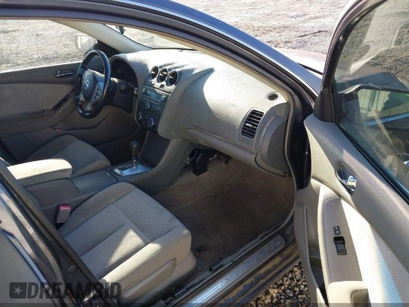 2009 Nissan Altima 2.5 with VIN 1N4AL21E99N538882, listed as a IAAI auction lot 42119130 with 154,146 mi miles. Bid and sale history available at carsss.com. Image 5.