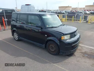 2005 Scion xB with VIN JTLKT324654001644, listed as a IAAI auction lot 41455348 with 162,916 mi miles. Bid and sale history available at carsss.com. Image 1.