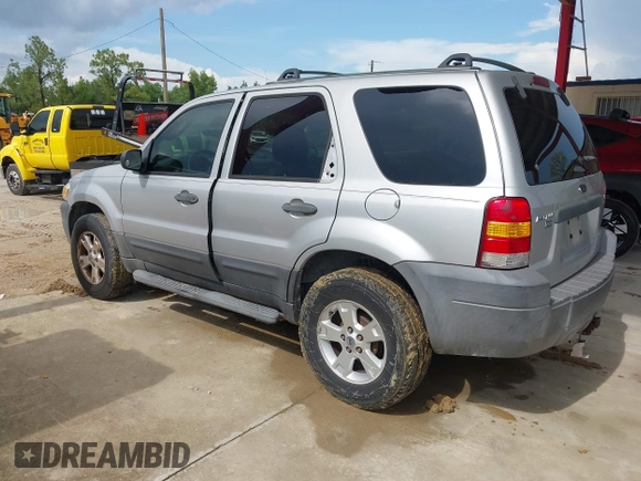 2006 Ford Escape XLT z VIN 1FMYU03106KD36056, wystawiony jako IAAI lot #42806356 z przebiegiem 175 183 mil mil oraz . Historia ofert i sprzedaży dostępna na DreamBid. Obrazek 3.