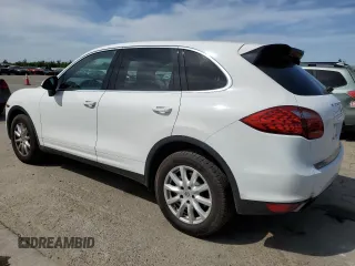 2013 Porsche Cayenne z VIN WP1AA2A2XDLA04038, wystawiony jako Copart lot #52906175 z przebiegiem 162 411 mil mil oraz Szkoda całkowita • Salvage title. Historia ofert i sprzedaży dostępna na DreamBid. Obrazek 2.