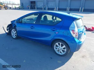 2013 Toyota Prius c One with VIN JTDKDTB32D1055135, listed as a IAAI auction lot 41889844 with 98,220 mi miles. Bid and sale history available at carsss.com. Image 3.